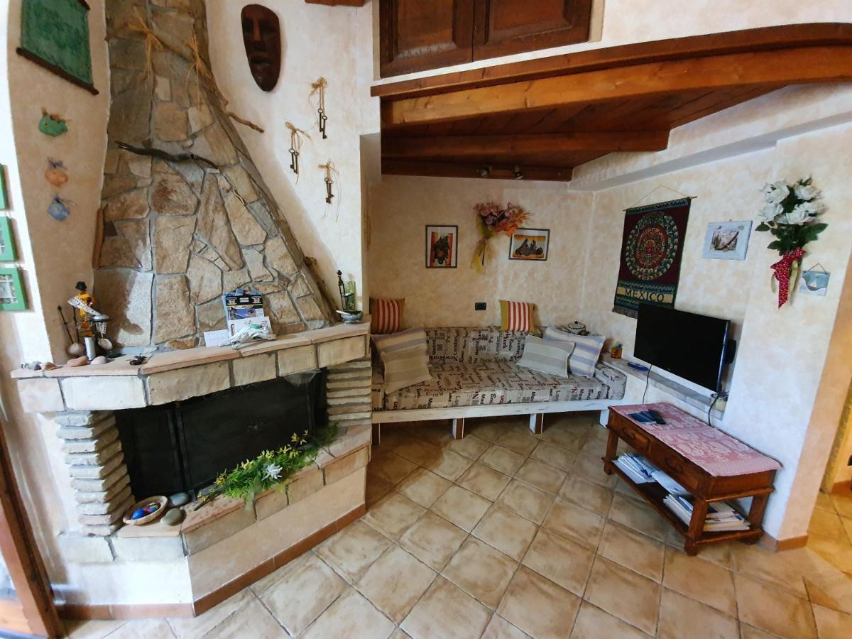 Casa Sole Villa วิลลัสซีมีอุส ภายนอก รูปภาพ